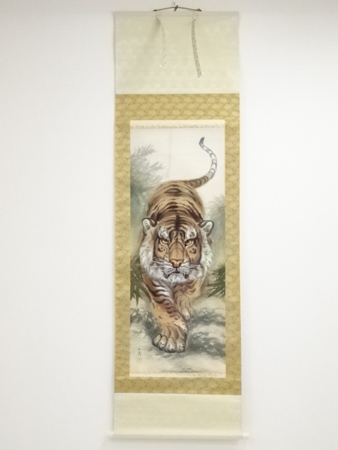JAPANESE HANGING SCROLL / HAND PAINTED / FIERCE TIGER